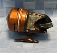 Antique Ted Williams 240 fishing reel