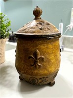 canister with lid