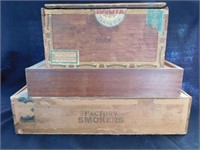Three vintage wooden cigar boxes: Idolita - Dutch