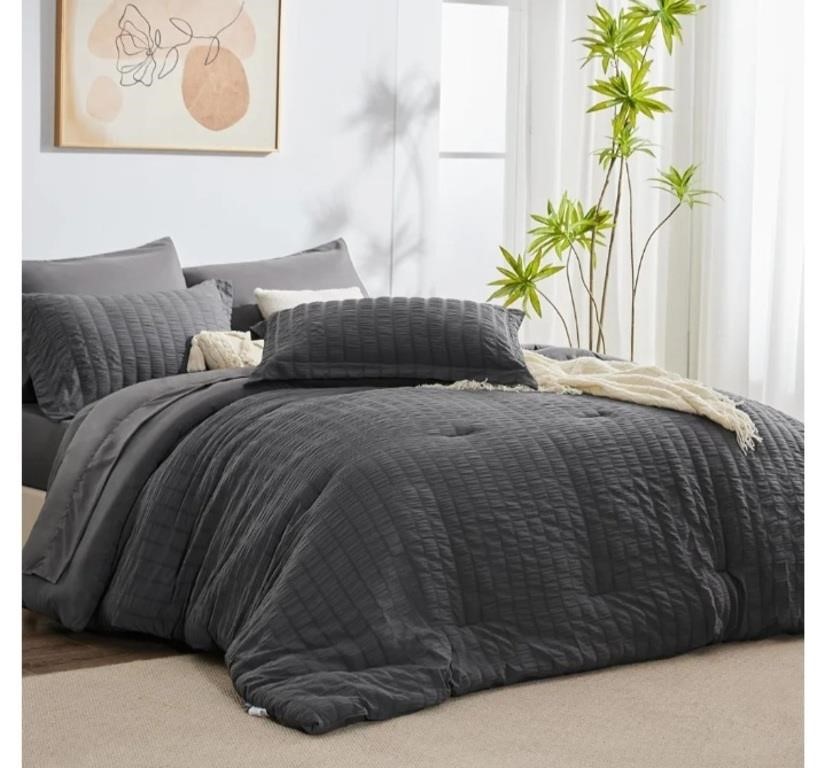 CozyLux Queen Seersucker Comforter Set with
