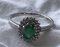 Sterling Silver Ring w/ Emerald Gemstone Sz 8.25
