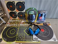 W - MIXED LOT OF TARGETS, EAR PROTECTION (F3)