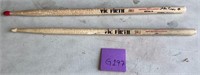 W - PAIR OF VIC FIRTH DRUMSTICKS (G197)