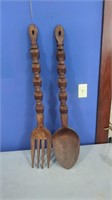 WOODEN FORK AND SPOON 44" TALL