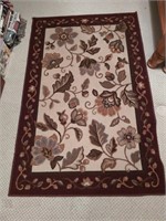 Rug approx 3x5