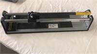 Glass and tile cutter