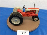 Ertl Ford 901 Select Speed Tractor, NF, 1/16 scale