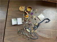Lot of misc. jewelry