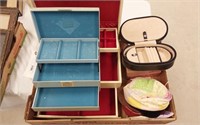 JEWLRY BOXES- CONTENTS OF BOX