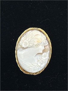 Vintage cameo brooch - pendant