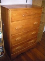 Maple Chest of Drawers, 18x31x43