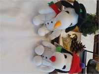 Vintage lot of two Snoopy stuffed animals