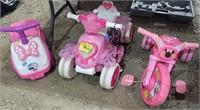 Ride on toys- Girls    Electric 4 wheeler works