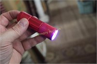 UV/BLACK LIGHT FLASHLIGHT