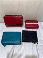 WOMANS WALLETS/4QTY