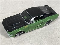 1967 Ford Mustang GT 1/24 scale Maisto