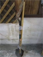 3-- ROUND POINT SHOVELS