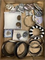 Jewelry  And Buttons