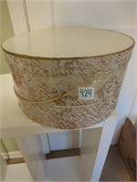 Hatbox w Lucy Ames Duchess hat from 1964