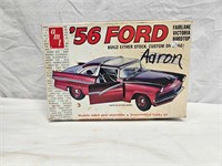 AMT 1956 ‘56 Ford Fairlane Victoria Hardtop Kit