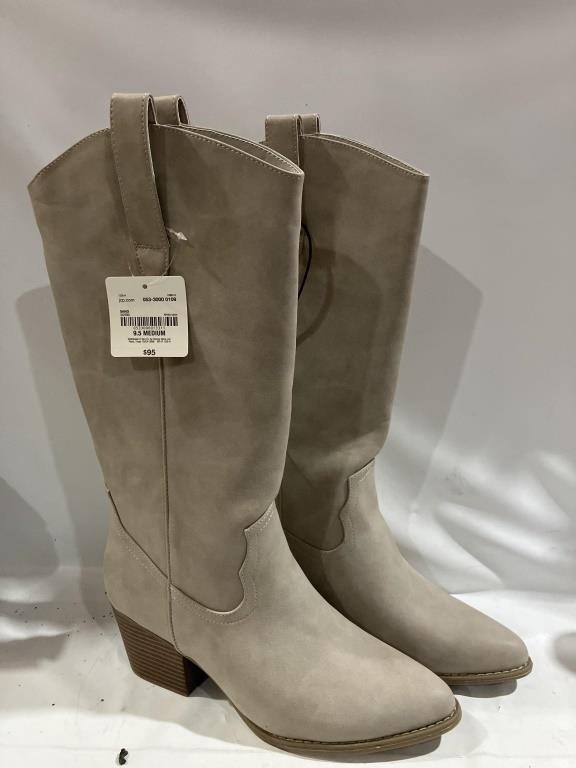 $95.00 ANA boot for women size 9.5