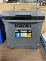 IGLOO WHEELED COOLER HOLDS 94 CANS **SOME
