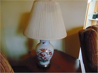 Nice table lamp, shade needs replacing