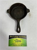Wagner Cast Iron Ash Tray