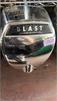 Blast dryer