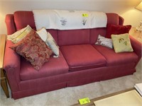 LAZY BOY BRAND SOFA IN RED FABRIC WITH PILLOWS, ET