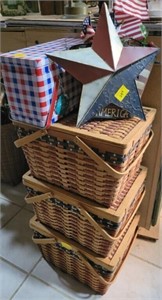 3 WICKER PICK-NICK BASKETS AND 4TH OF JULY DÉCOR