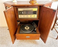 Vintage Emerson Stereo and Turn Table 40x17x30