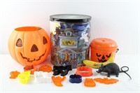 15 Vtg. Halloween Buckets, Cookie Cutters, Rat+++