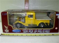 1934 Ford Pickup 1:18 Diecast Model Road Legends