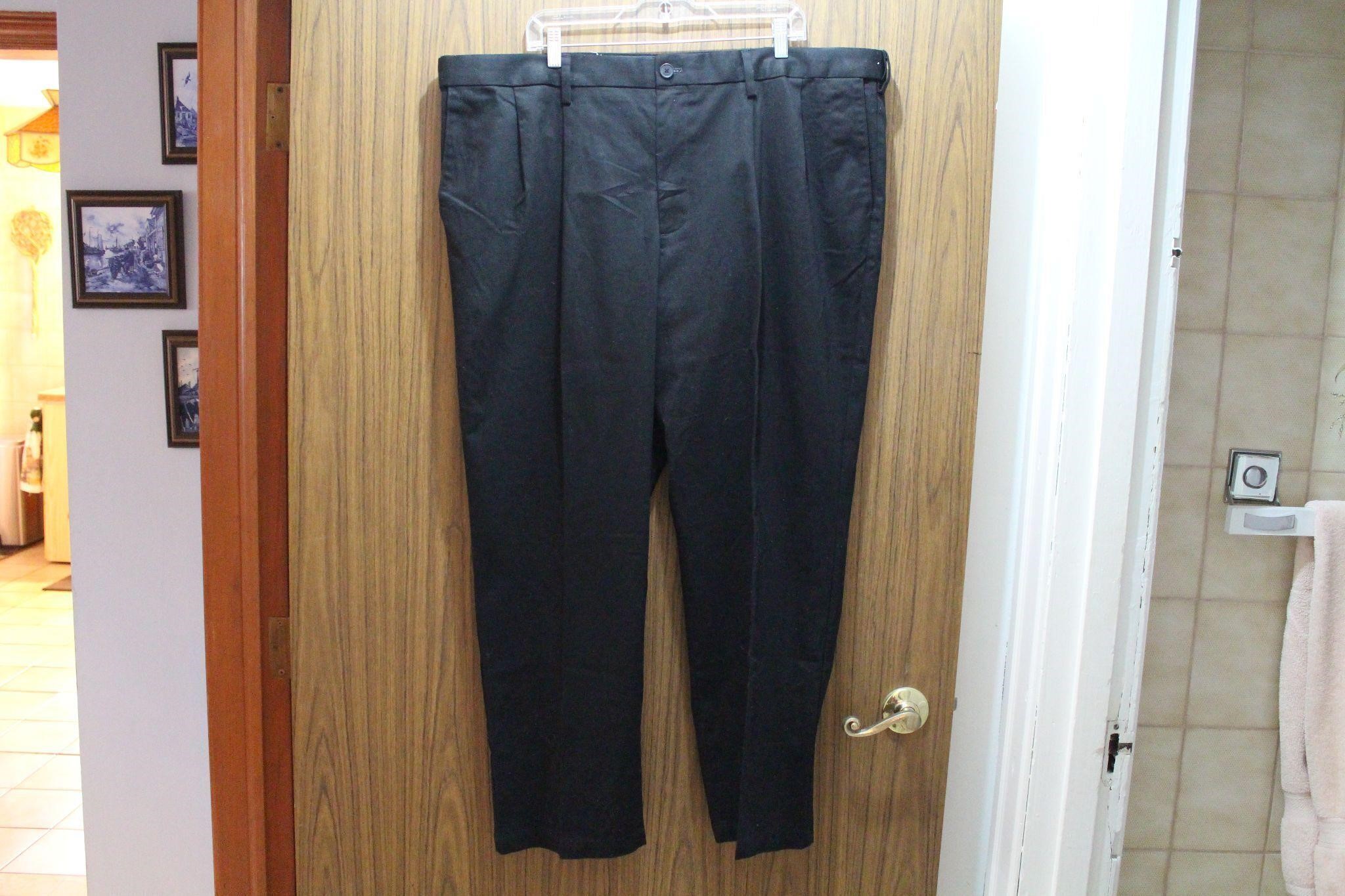 Men's Dockers Classic Black Pants 44W x 30L