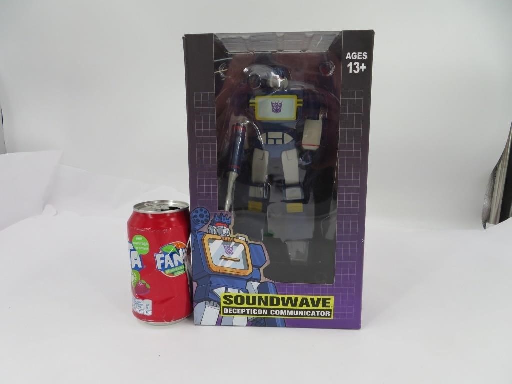 Figurine Transformer Soundwave neuf