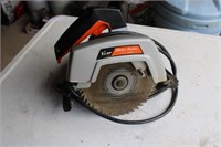 Black & Decker 1 1/4 Horsepower, 71/2" Saw