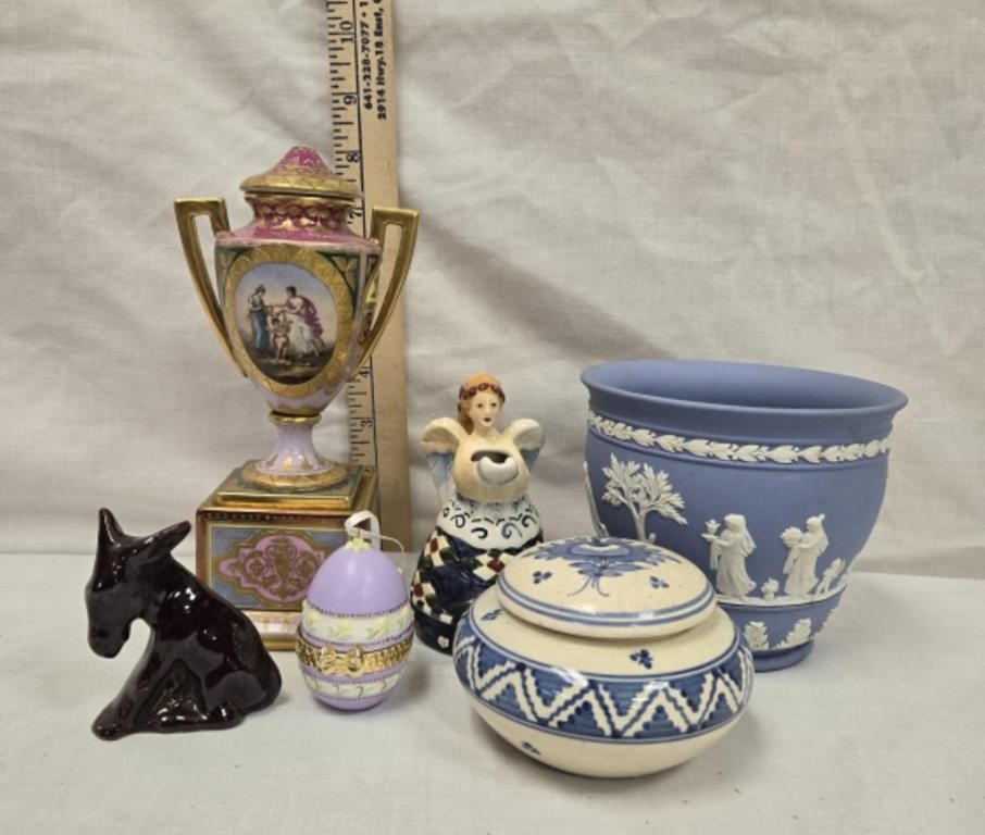 Antiques & Uniques Liquidation Pt 2 - Ottumwa IA