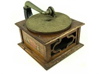 Harmony Model 12 Disc Phonograph