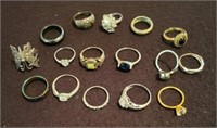 COLLECTION OF 16 COSTUME RINGS