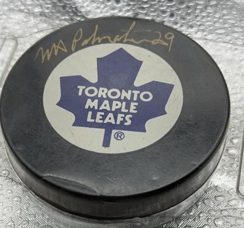 Toronto Maple leaf Autographed puck