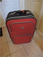 Large Suite Case Very Good Condition