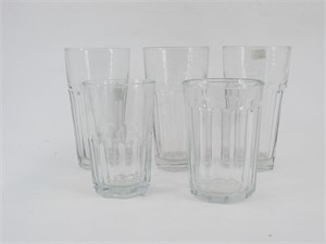 Lot Of 5 Drinking Glasses 2 Different Sizes