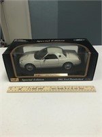 Maisto 2002 Ford Thunderbird 1/18 Scale Die Cast