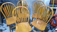 5 - Nice Wood Diningroom Chairs