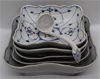 Set of 5 Blue / White Bowls with Ladle