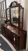 Sumter Cherryvale Dresser With Mirror