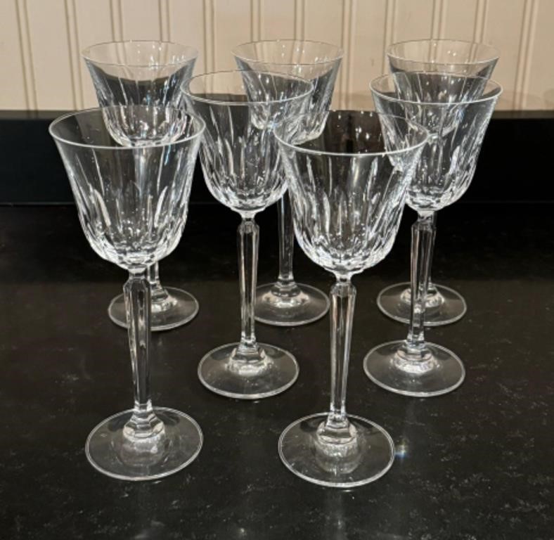 Wine glasses (7)