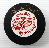 GORDIE HOWE SIGNED HOCKEY PUCK