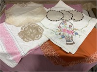 Tablecloths and doilies